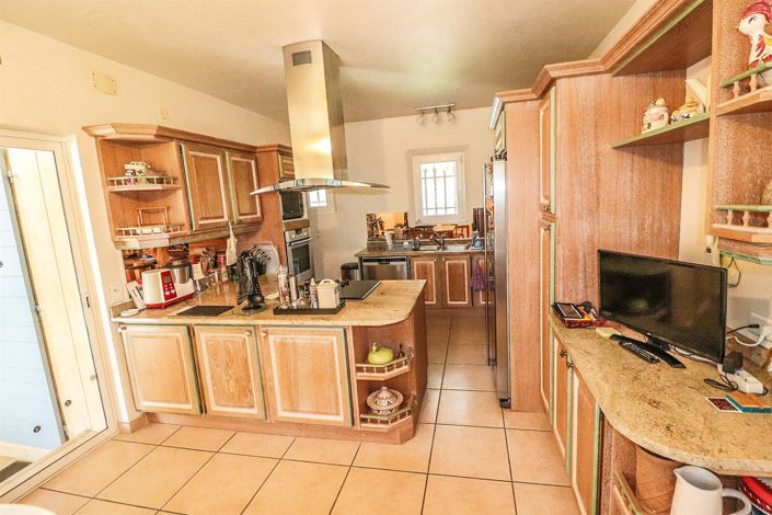 Image No.26-5 Bed House for sale