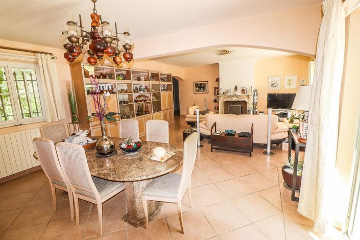 Image No.28-5 Bed House for sale