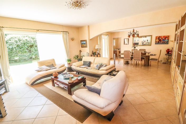 Image No.29-5 Bed House for sale