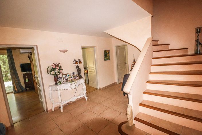 Image No.32-5 Bed House for sale