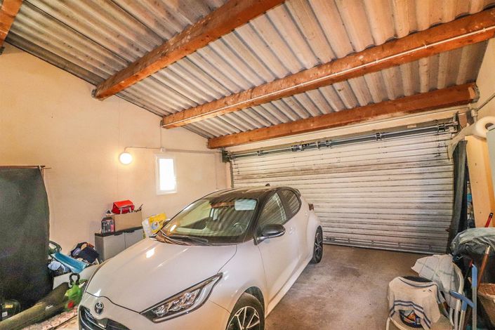 Image No.37-5 Bed House for sale