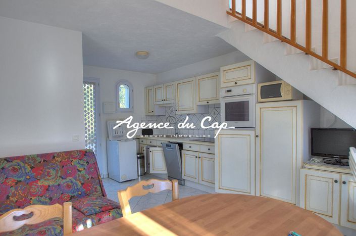 Image No.13-4 Bed House for sale