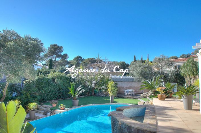 Image No.2-4 Bed House for sale