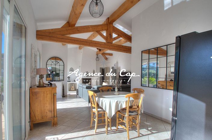 Image No.5-4 Bed House for sale