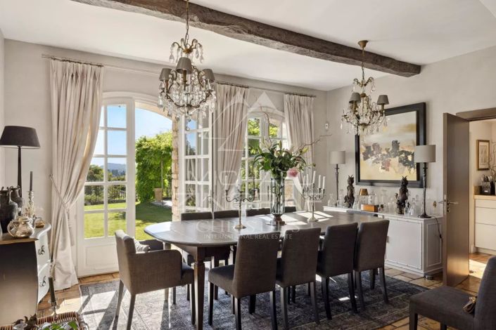 Image No.5-5 Bed House for sale