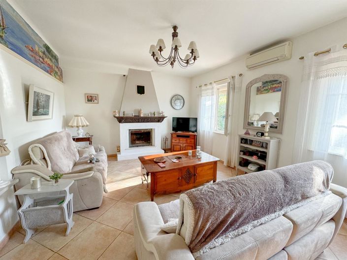 Image No.4-4 Bed House for sale