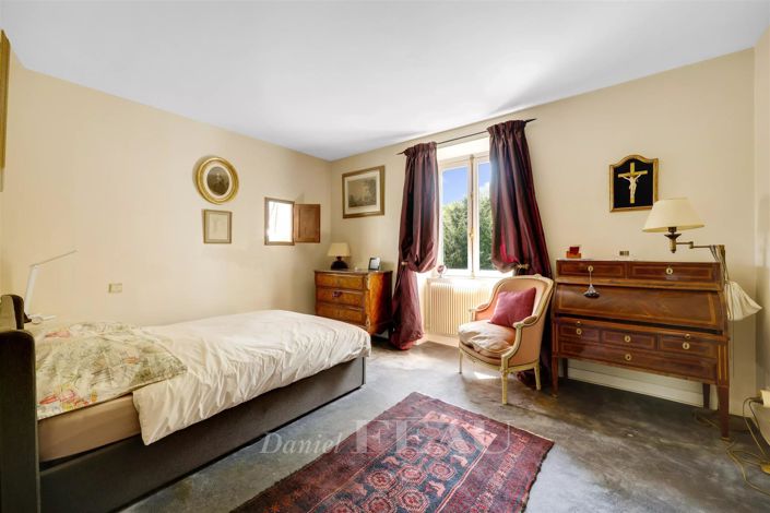 Image No.16-7 Bed House for sale