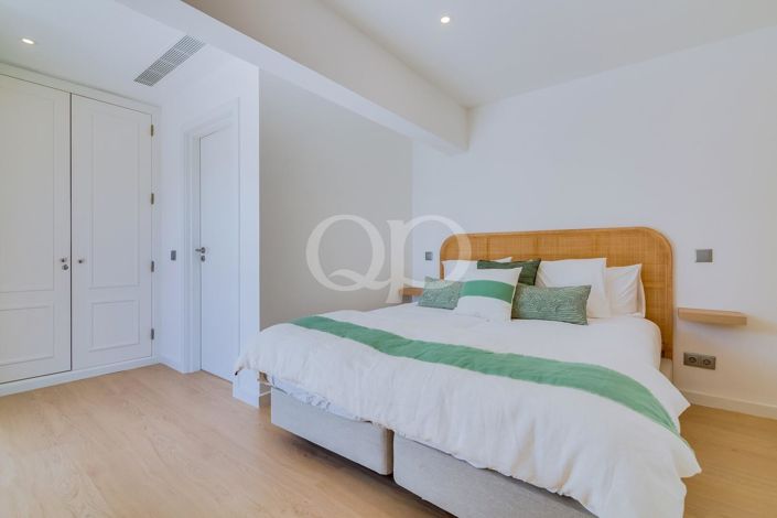 Image No.42-3 Bed House for sale