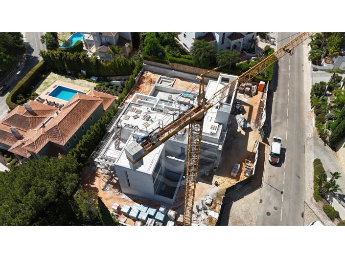 Image No.14-4 Bed House for sale