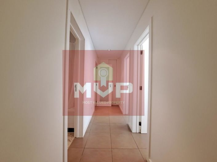 Image No.25-3 Bed Apartment for sale