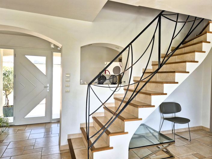 Image No.12-4 Bed House for sale