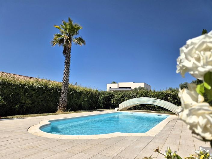 Image No.20-4 Bed House for sale