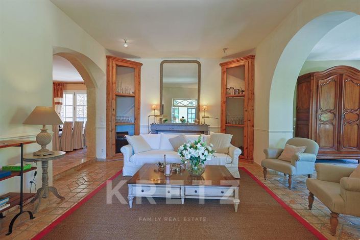 Image No.12-7 Bed House for sale