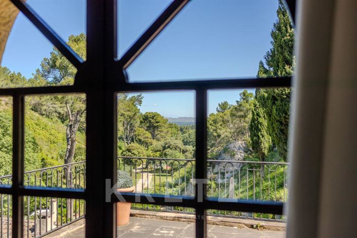 Image No.8-7 Bed House for sale