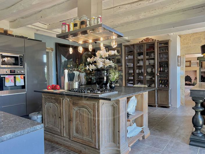 Image No.7-5 Bed House for sale