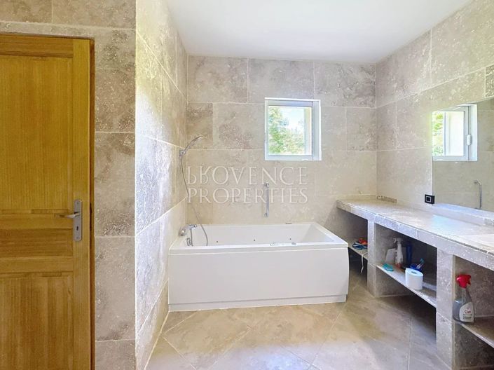 Image No.18-10 Bed House for sale