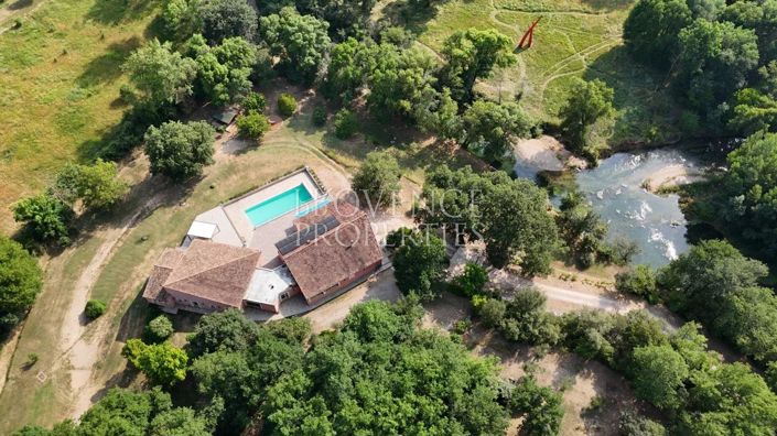 Image No.6-10 Bed House for sale