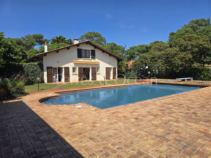 Image No.11-9 Bed House for sale