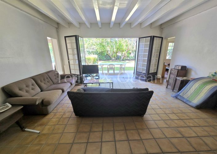 Image No.6-9 Bed House for sale