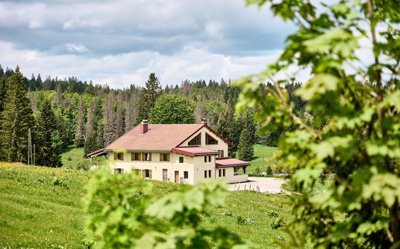 1 - Lamoura, Property