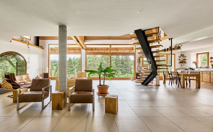 Image No.11-4 Bed Property for sale