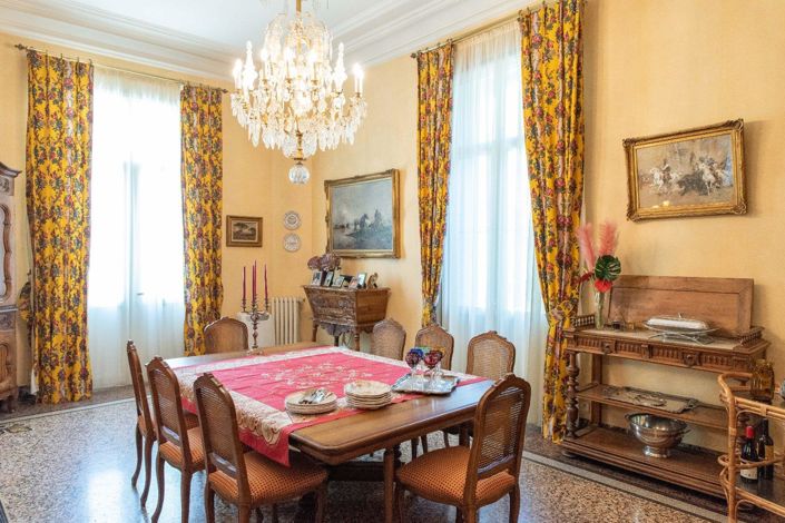 Image No.13-9 Bed House for sale