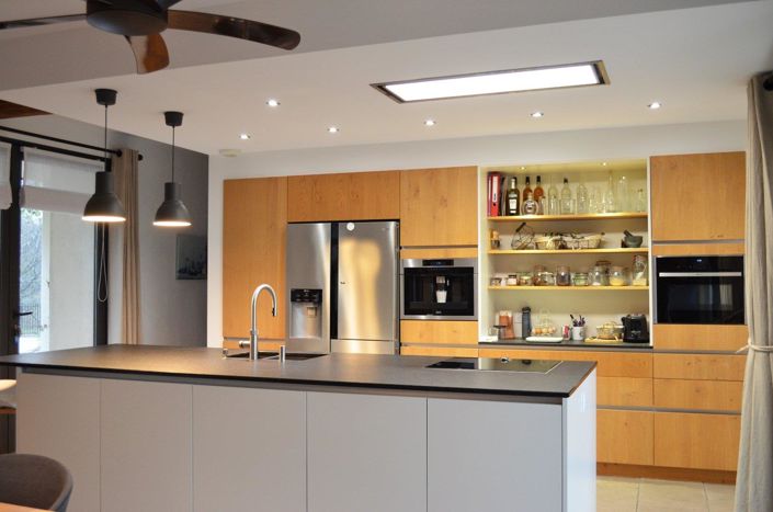 Image No.8-7 Bed House for sale