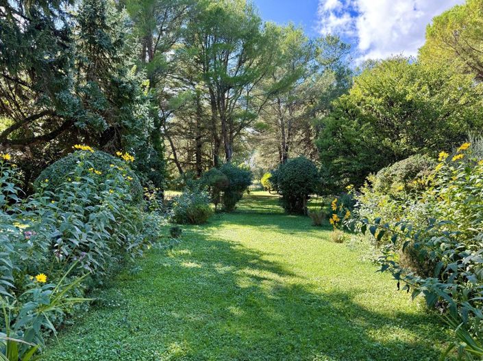 Image No.7-7 Bed House for sale