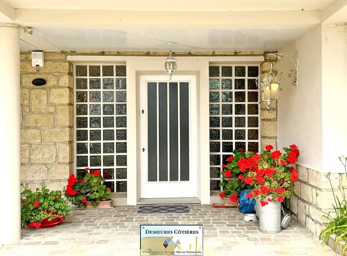 Image No.12-5 Bed House for sale