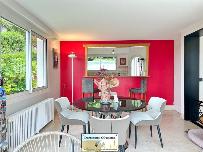 Image No.20-5 Bed House for sale