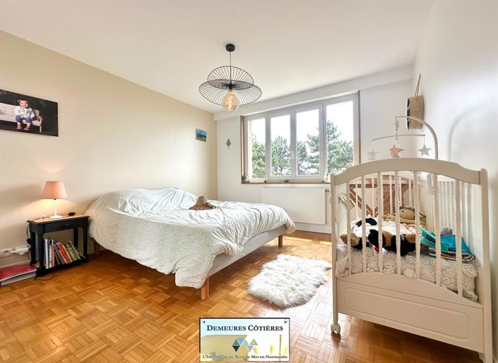 Image No.25-5 Bed House for sale