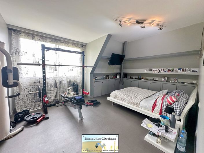 Image No.27-5 Bed House for sale