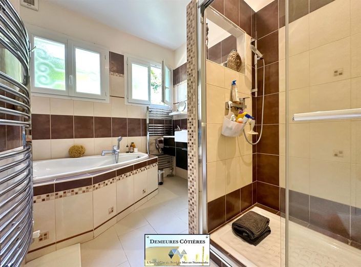 Image No.28-5 Bed House for sale