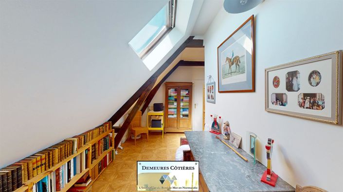 Image No.30-8 Bed House for sale