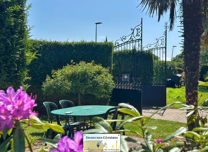 Image No.6-8 Bed House for sale