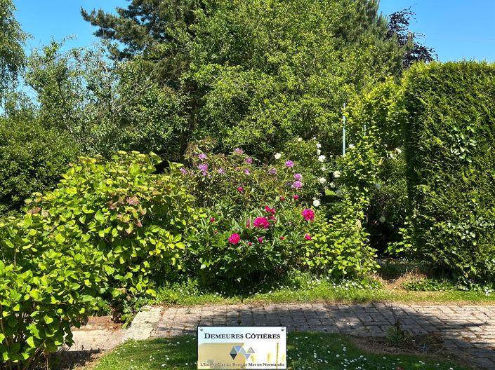 Image No.9-8 Bed House for sale