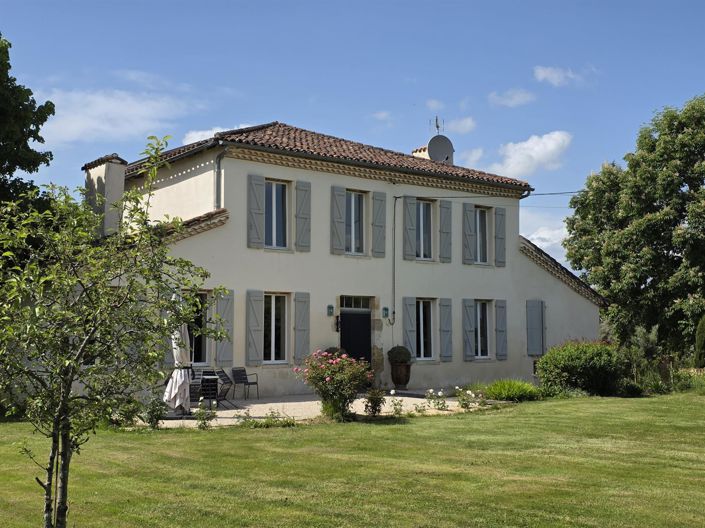 Image No.1-4 Bed House for sale