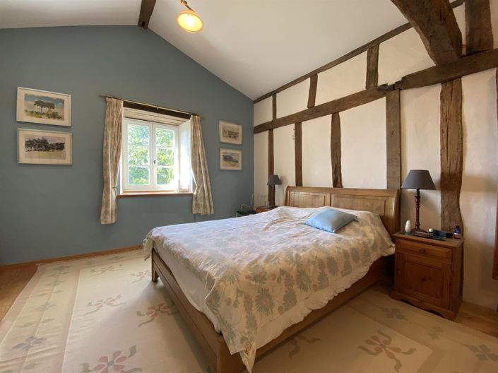 Image No.8-4 Bed House for sale