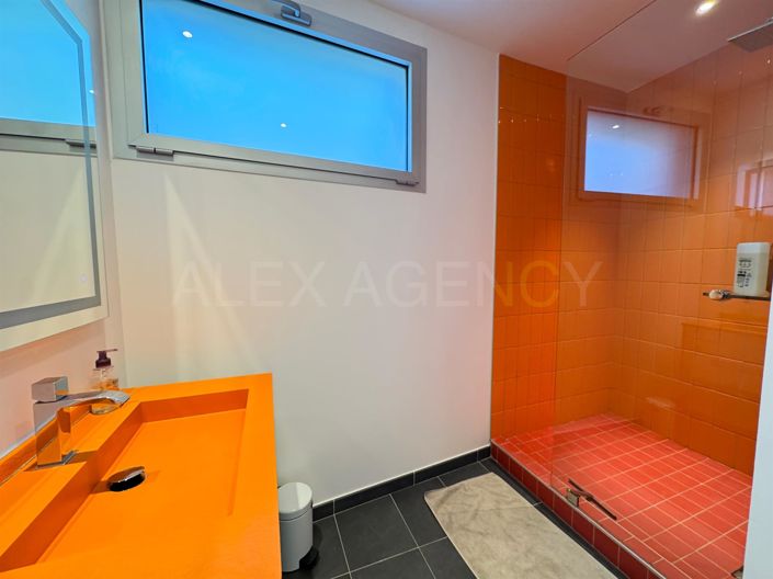 Image No.13-4 Bed House for sale