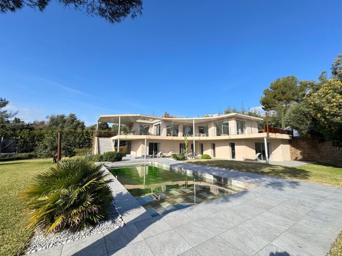 Image No.17-4 Bed House for sale