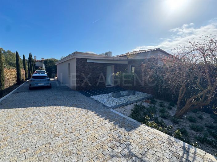 Image No.29-4 Bed House for sale