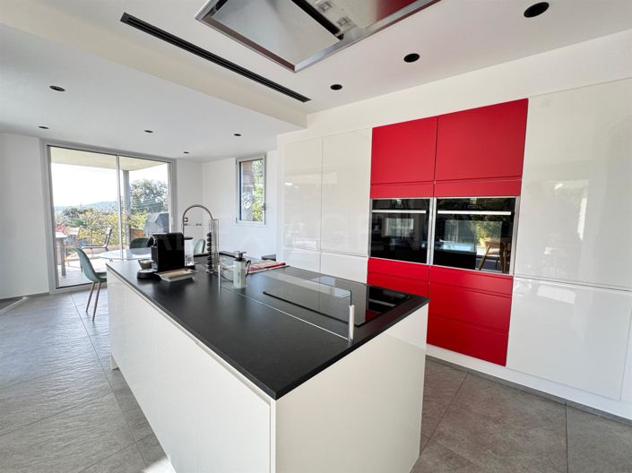 Image No.3-4 Bed House for sale