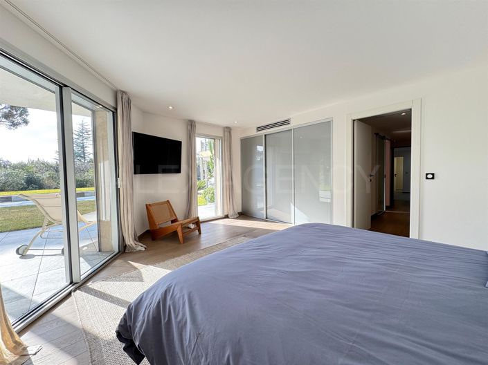 Image No.9-4 Bed House for sale