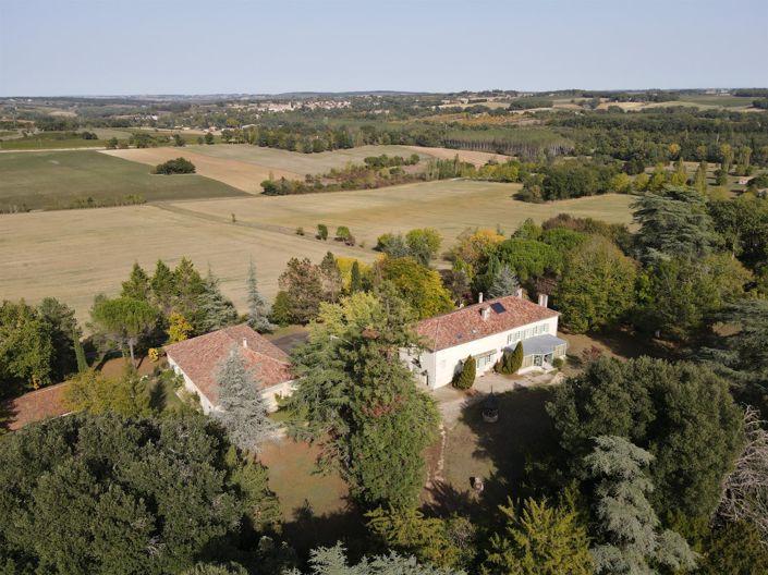 Image No.1-10 Bed House for sale