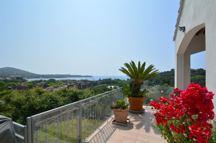 Image No.1-5 Bed House for sale