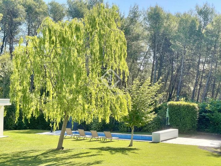 Image No.11-5 Bed House for sale