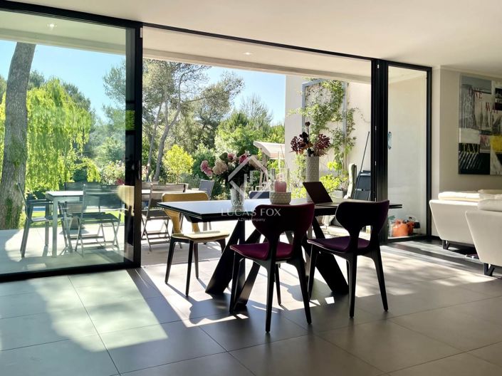 Image No.17-5 Bed House for sale