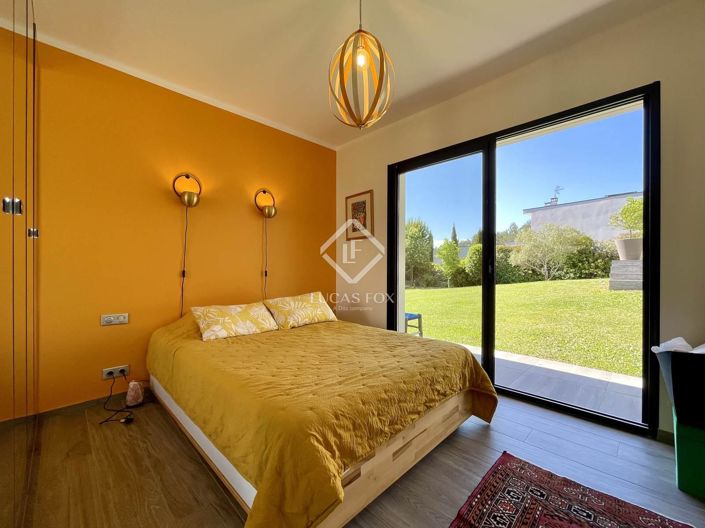 Image No.23-5 Bed House for sale