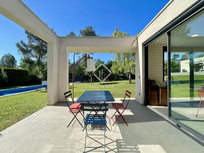 Image No.27-5 Bed House for sale