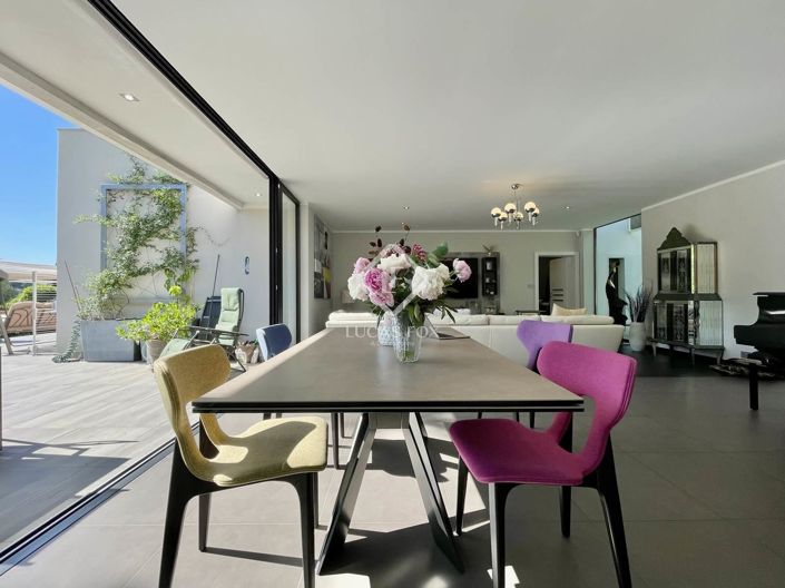 Image No.5-5 Bed House for sale